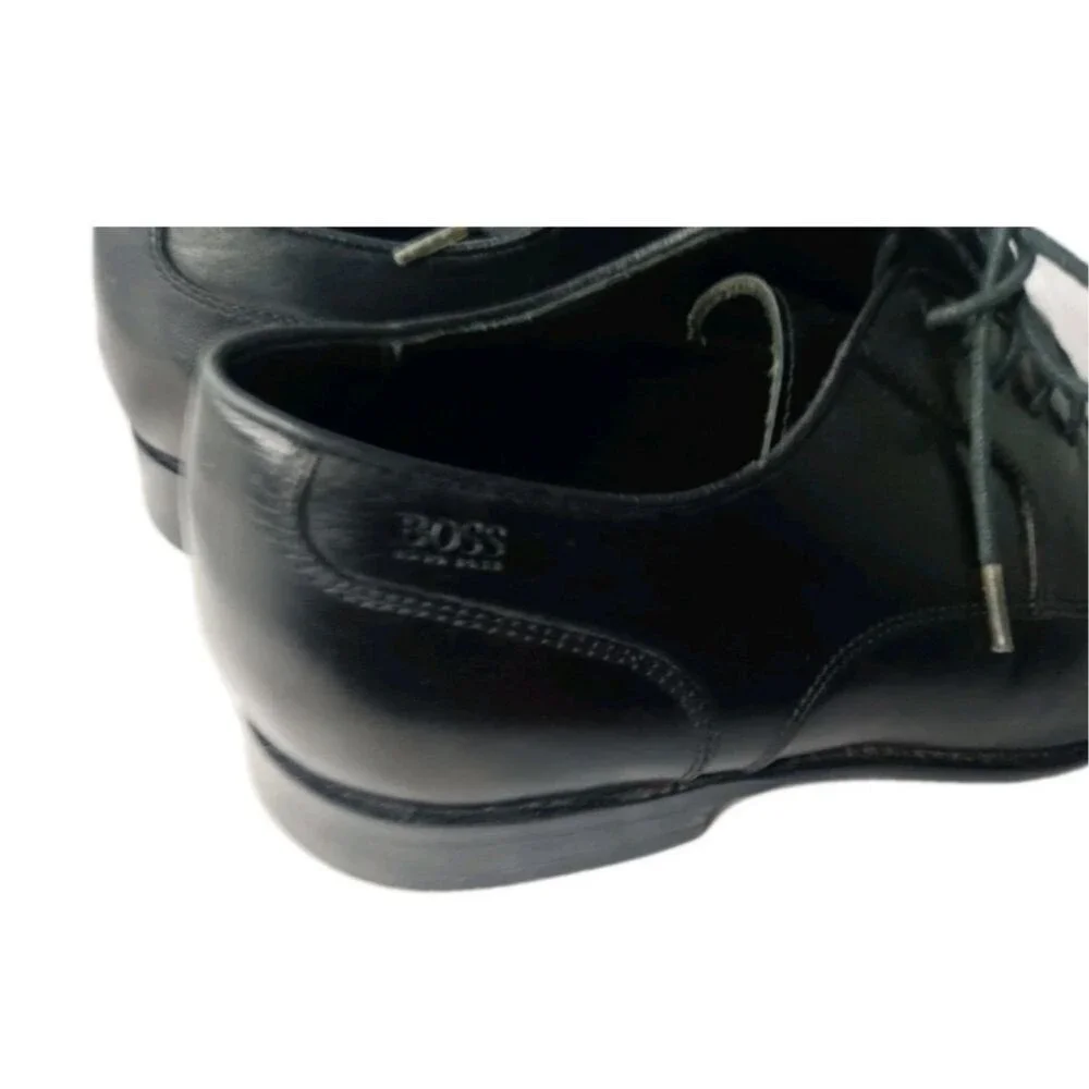 Hugo Boss Black Leather Dress Shoes  Men's Size 9